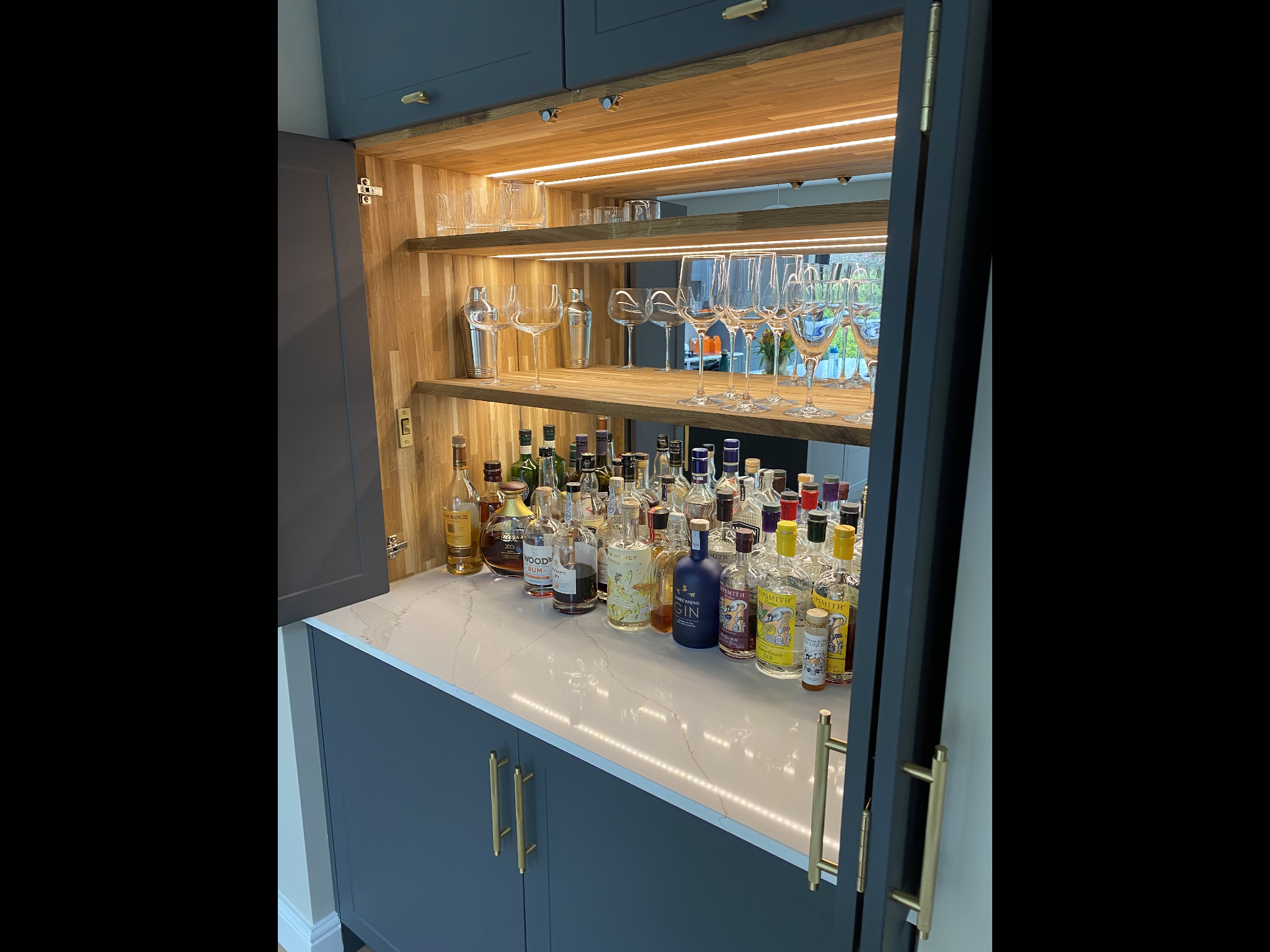 Bar lighting - Ewell